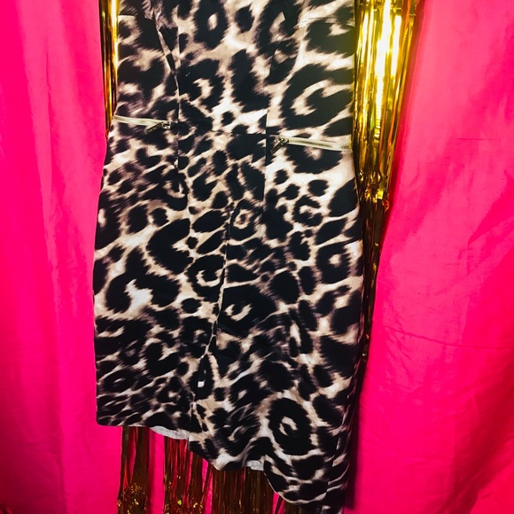 Selling size 8 Calvin Klein leopard print dress. - Picture 8 of 10